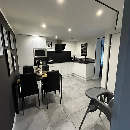 Appart Dans Un Superbe Quartier Wierde Holiday home *